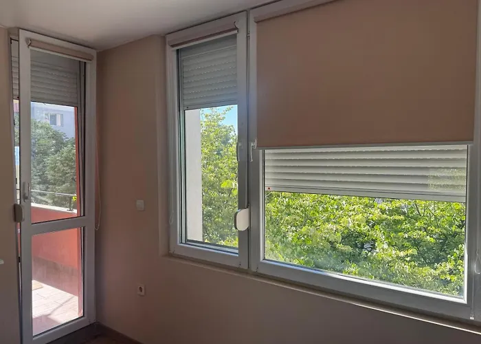 Lovely 1 Bedroom In The Heart Of *