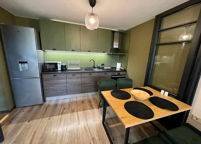 Lovely 1 Bedroom In The Heart Of